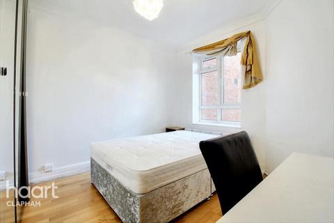 3 bedroom apartment to rent, Whites Square, London