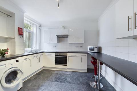 6 bedroom terraced house to rent, Riley Road, Brighton