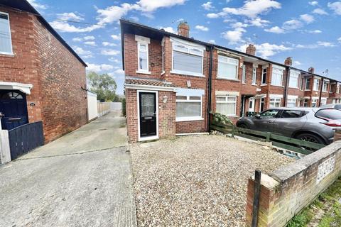 2 bedroom end of terrace house for sale, Bristol Road, Hull