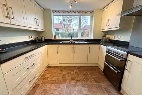 4 bedroom semi-detached house for sale, Birchwood Avenue, North Gosforth, Newcastle Upon Tyne