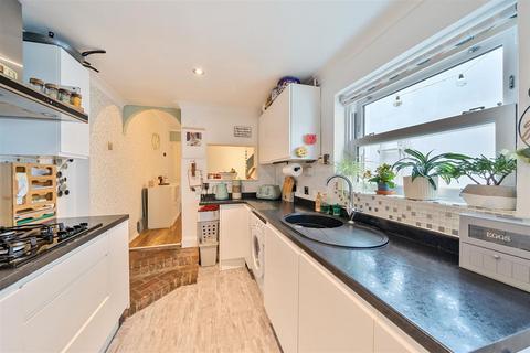 2 bedroom terraced house for sale, St. James Road, Carshalton