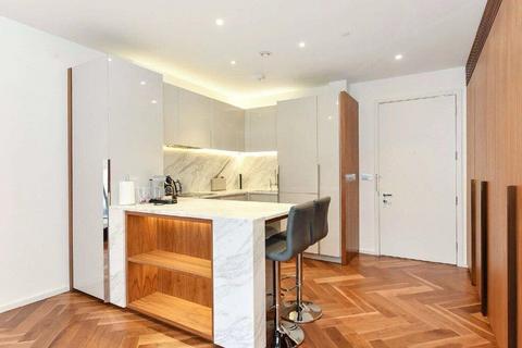 2 bedroom flat to rent, Ambassador Building, Embassy Gardens, London, SW11