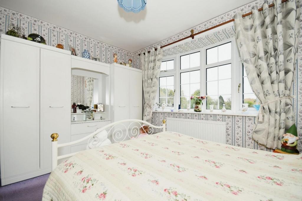 BEDROOM 4.jpg