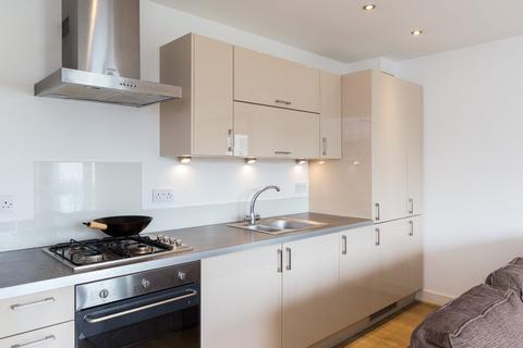 1 bedroom flat to rent, Challis House, BATTERSEA SW11