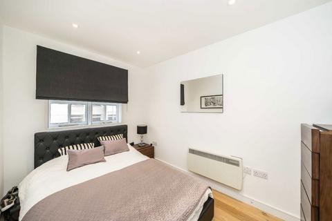 2 bedroom flat for sale, Gainsford Street, London SE1