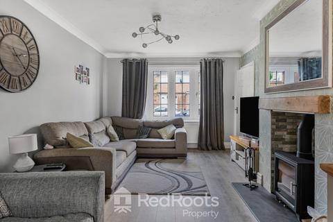 9 Brierley Crescent, South Kirkby, Pontefract, WF9 3BS
