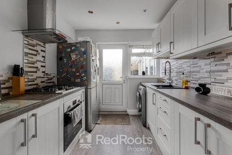 9 Brierley Crescent, South Kirkby, Pontefract, WF9 3BS
