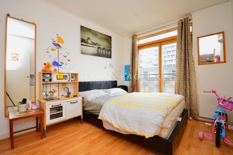 2 bedroom flat to rent, John Harrison Way, London, Greater London. SE10