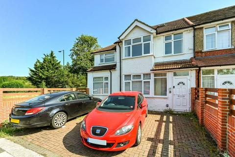 4 bedroom semi-detached house to rent, Heathside, Whitton, Hounslow, TW4