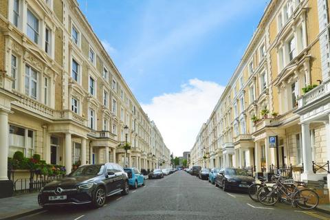 1 bedroom flat for sale, Clanricarde Gardens, Notting Hill Gate, London, W2