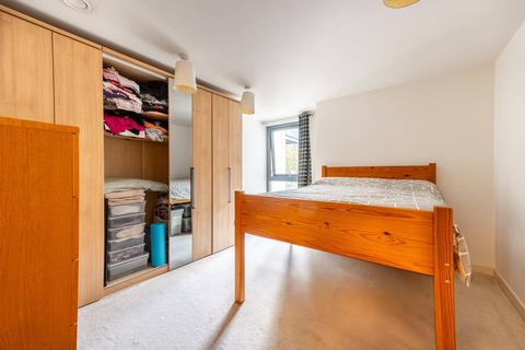 1 bedroom flat for sale, High Road, Willesden Green, London, NW10