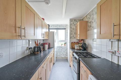 2 bedroom flat for sale, New Brent Street, Hendon, London, NW4