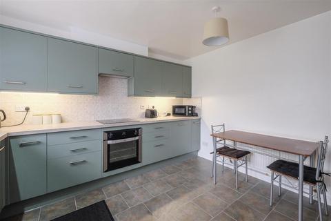 3 Arnold Royd, Brighouse, HD6 3LB