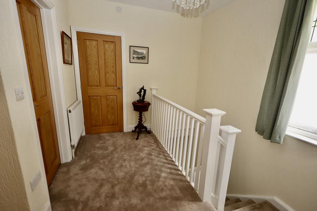1st floor Landing