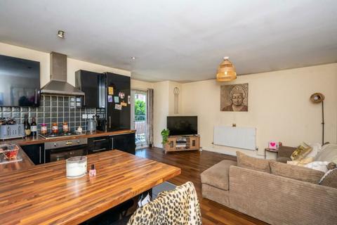 2 bedroom flat for sale, Shaw Lane, Prescot, Merseyside, L35 5AT