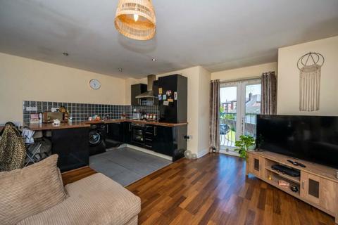 2 bedroom flat for sale, Shaw Lane, Prescot, Merseyside, L35 5AT