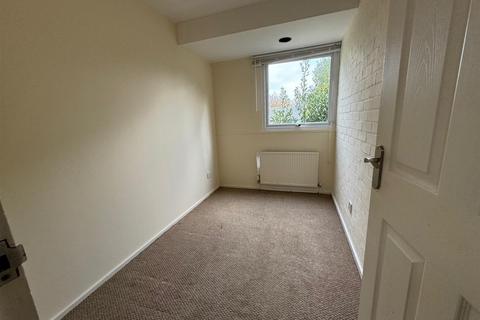 71 Punch Croft, New Ash Green, Longfield, DA3 8HR