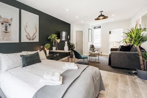 undefined, Leman Street, London E1
