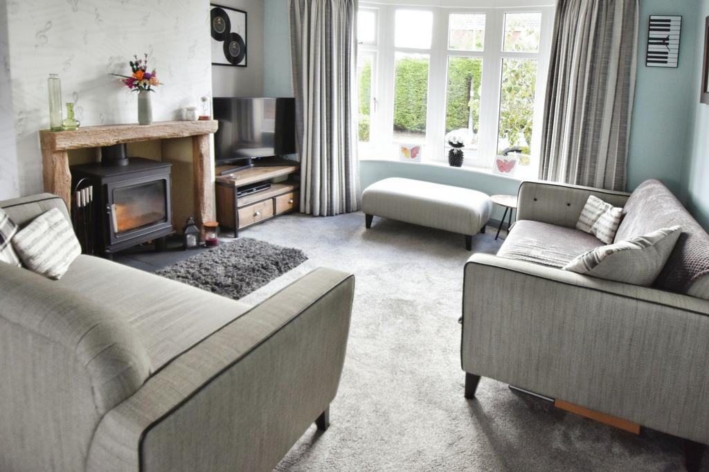 Lounge- Dining Room