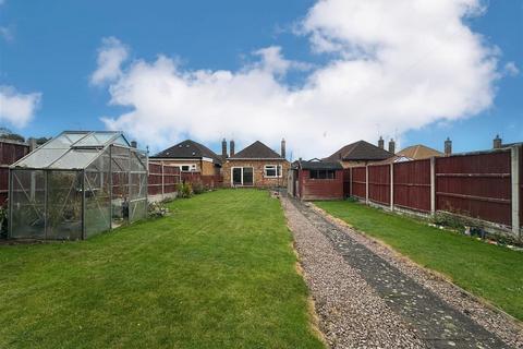 2 bedroom detached bungalow for sale, Southdown Drive, Leicester LE4