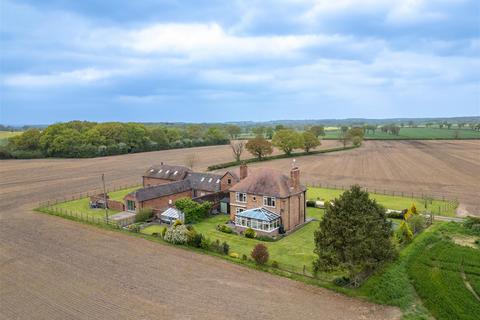 8 bedroom character property for sale, Bosworth Road, Congerstone, Nuneaton