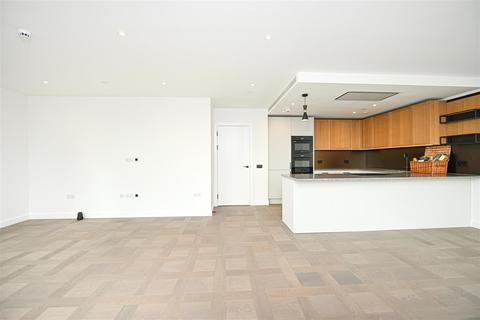 3 bedroom apartment to rent, Merino Gardens, London, E1W