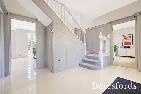 5 Broadway, Romford, RM2 5NS