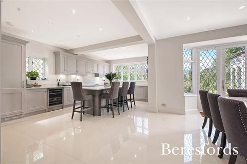 5 Broadway, Romford, RM2 5NS