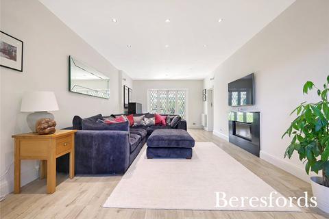 5 Broadway, Romford, RM2 5NS