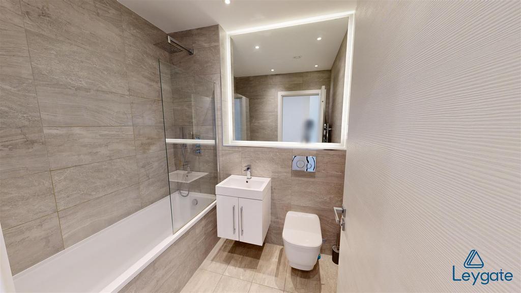 Median-House-302-340-Silbury-Boulevard-Bathroom 1.
