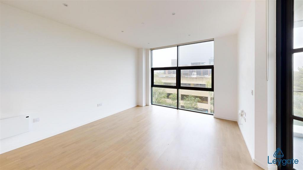 Median-House-302-340-Silbury-Boulevard-Living-Room