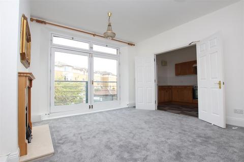 2 bedroom flat to rent, Pooles Wharf Court, Bristol BS8