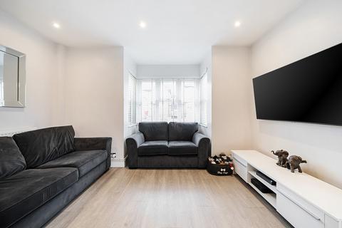 5 Elliott Avenue, Ruislip, HA4 9LY