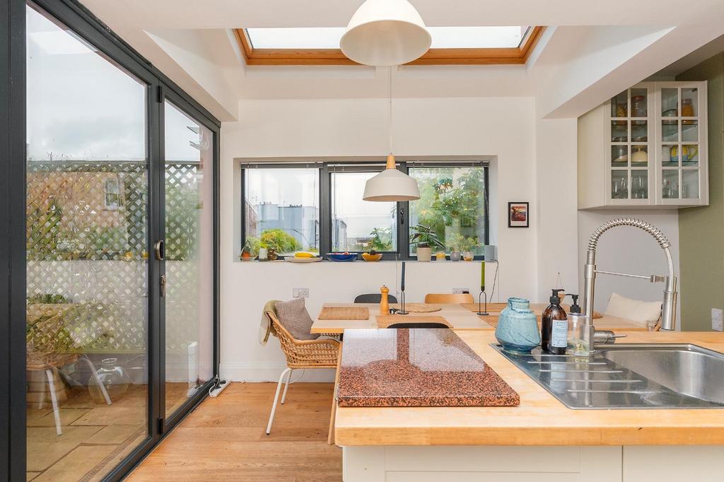 Hill View, Clifton 2 bed end of terrace house for sale £550,000