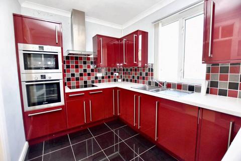 2 bedroom flat for sale, Chichester Close, Wicklands Avenue, Saltdean, BN2 8LL