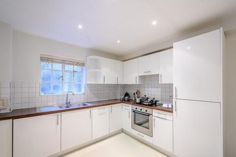 2 bedroom apartment to rent, Fulham Road, London, SW3