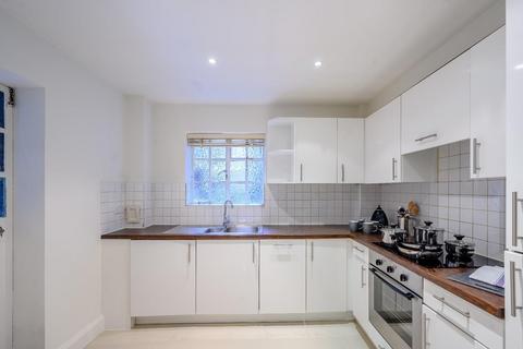 2 bedroom apartment to rent, Fulham Road, London, SW3