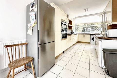 5 Ashurst Avenue, Saltdean, Brighton, BN2 8DR
