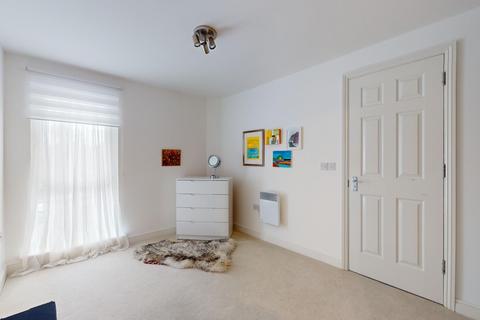 2 bedroom flat for sale, Fairfield Square, Stuart Road, Gravesend, DA11