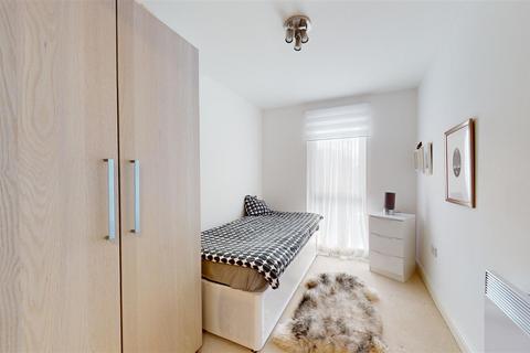 2 bedroom flat for sale, Fairfield Square, Stuart Road, Gravesend, DA11