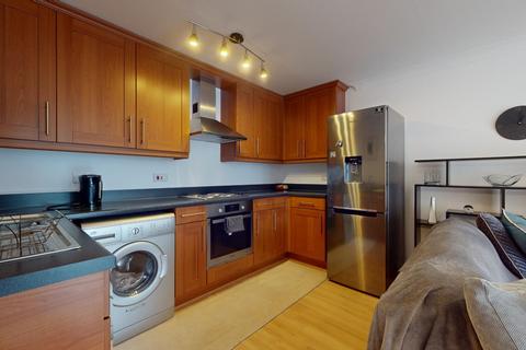 30 Fairfield Square, Gravesend, DA11 0DT