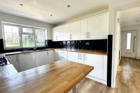 13 Bevendean Avenue, Saltdean, Brighton, BN2 8LR