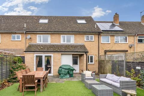 8 Knott Oaks, Combe, Witney, OX29 8PJ