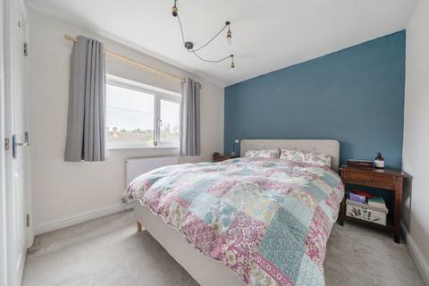 8 Knott Oaks, Combe, Witney, OX29 8PJ