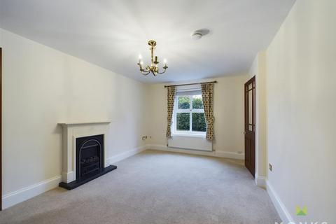 4 bedroom detached house to rent, Hermitage Close, Westbury, Shrewsbury