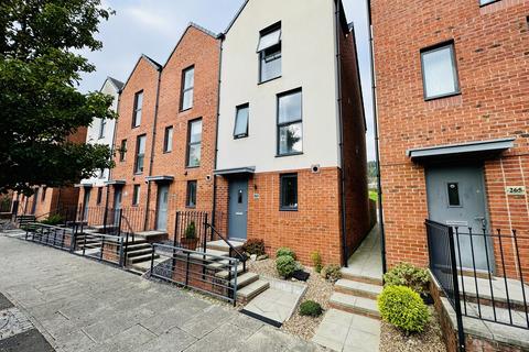 3 bedroom end of terrace house for sale, Langdon Road, Swansea.