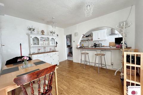 3 bedroom semi-detached house for sale, North End Road, Yatton