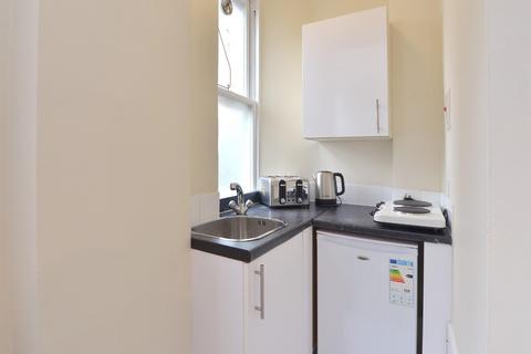 1 bedroom apartment to rent, Hill Street, London, W1