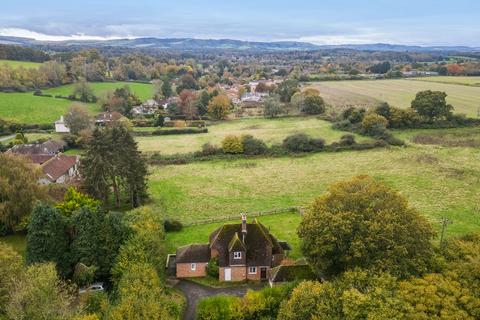 4 bedroom detached house for sale, Easebourne Street, Upper Easebourne, GU29