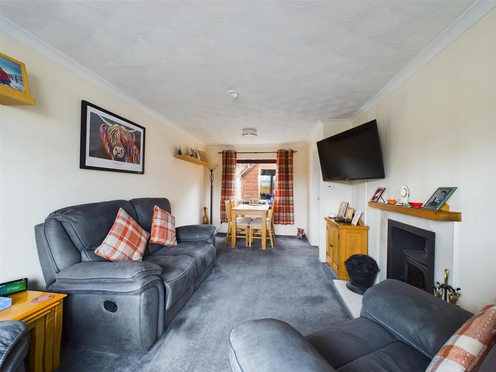 Lounge/dining room